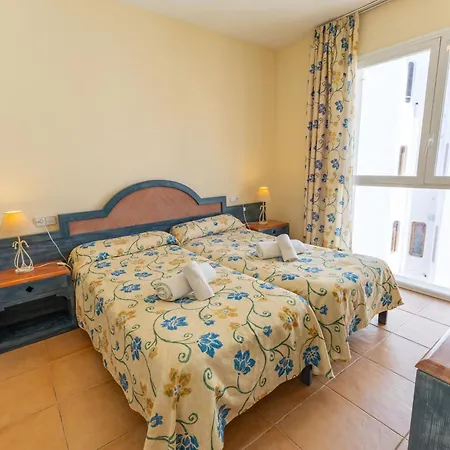 Cozy Near The Sea With Wifi And Pool Appartamento