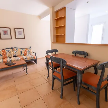 Apartman Cozy Near The Sea With Wifi And Pool