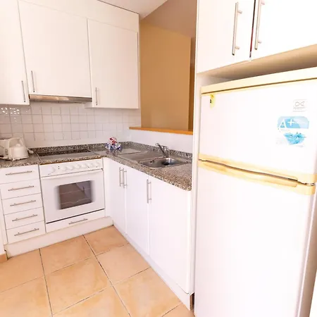 Cozy Near The Sea With Wifi And Pool Apartman *