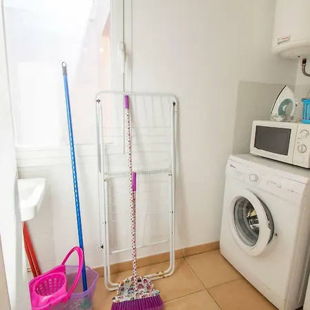 Cozy Near The Sea With Wifi And Pool Apartman